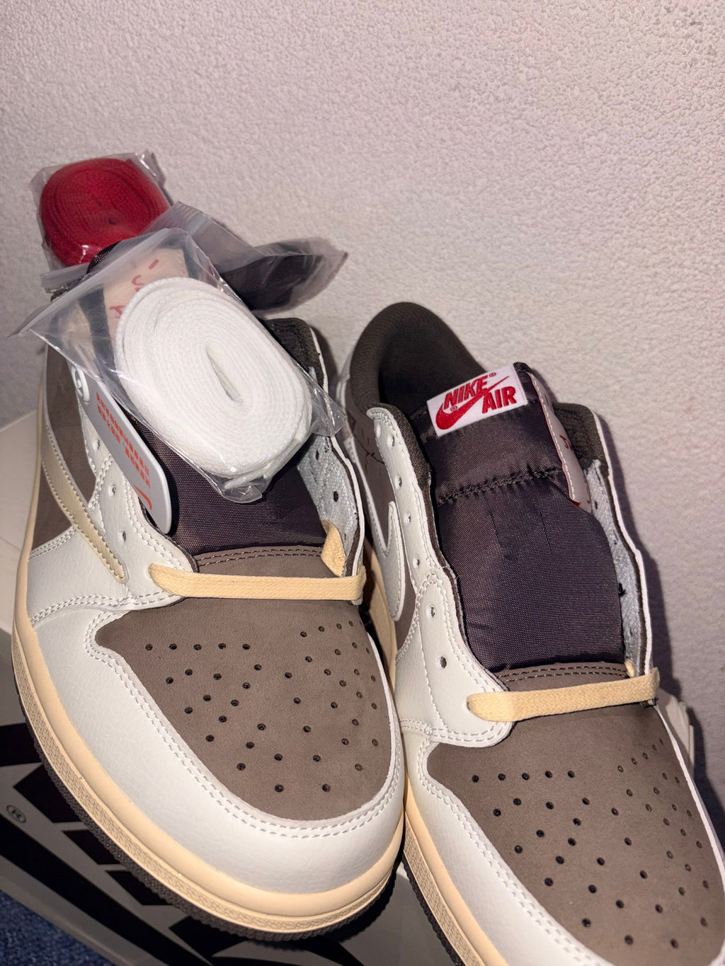 Travis Scott Riverse Mocha