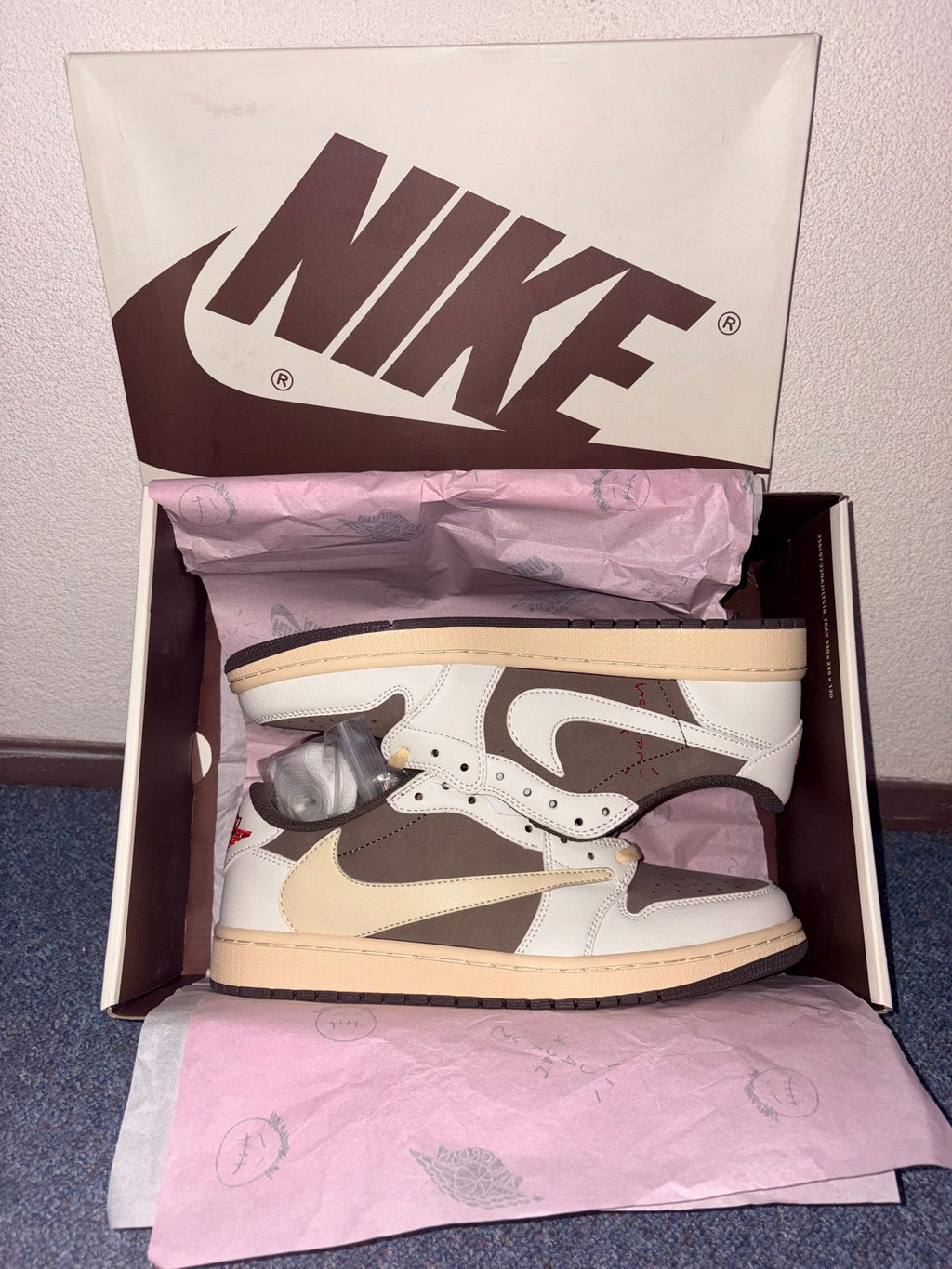 Travis Scott Riverse Mocha