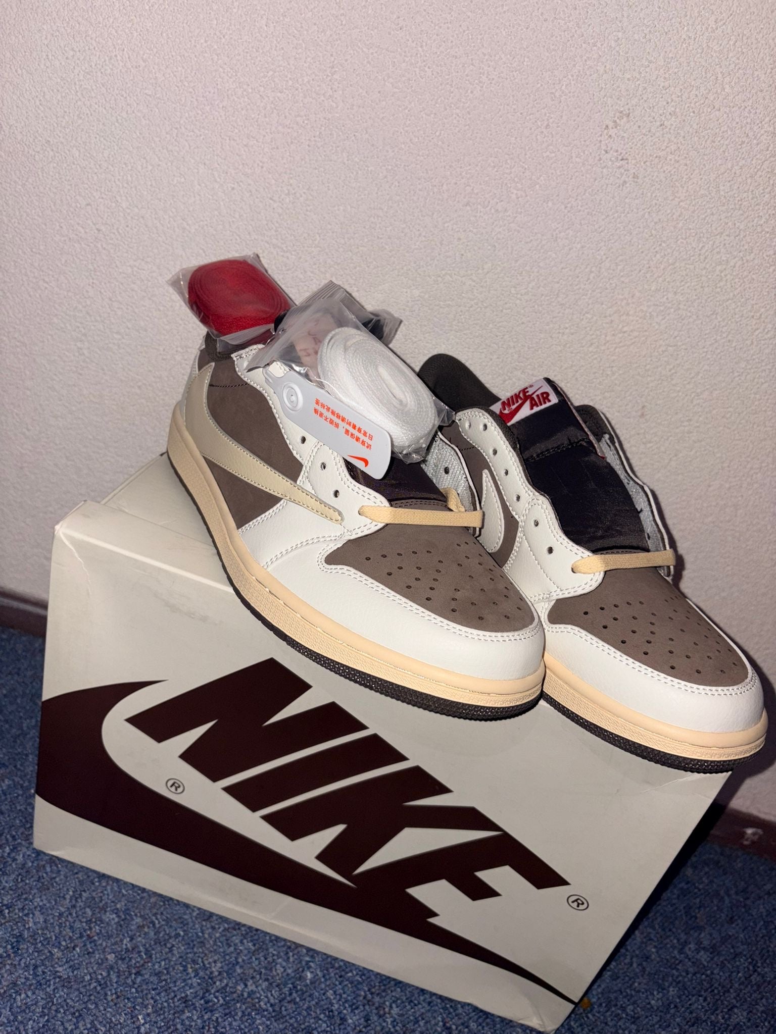 Travis Scott Riverse Mocha