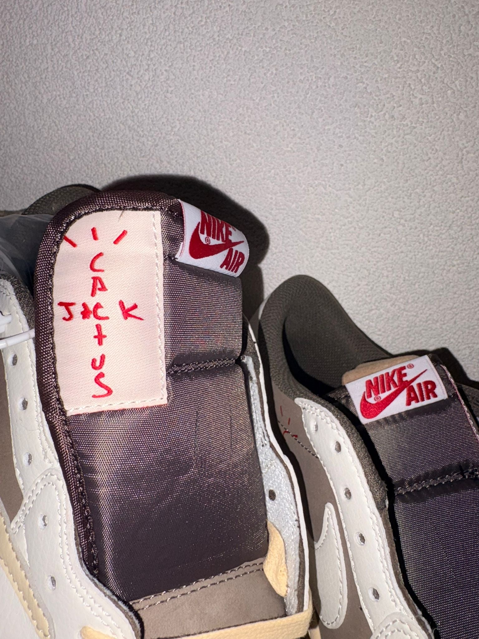 Travis Scott Riverse Mocha